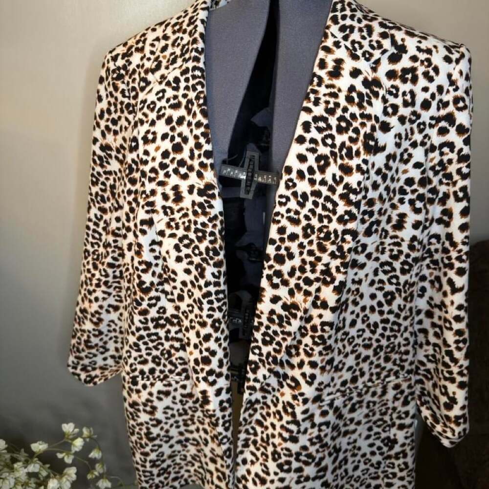 Bar III Leopard Print Blazer Size 3X Pearl Tobacco Multi